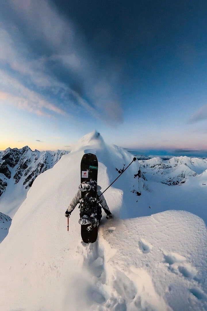 22 Hours - Artic Dreamlines
