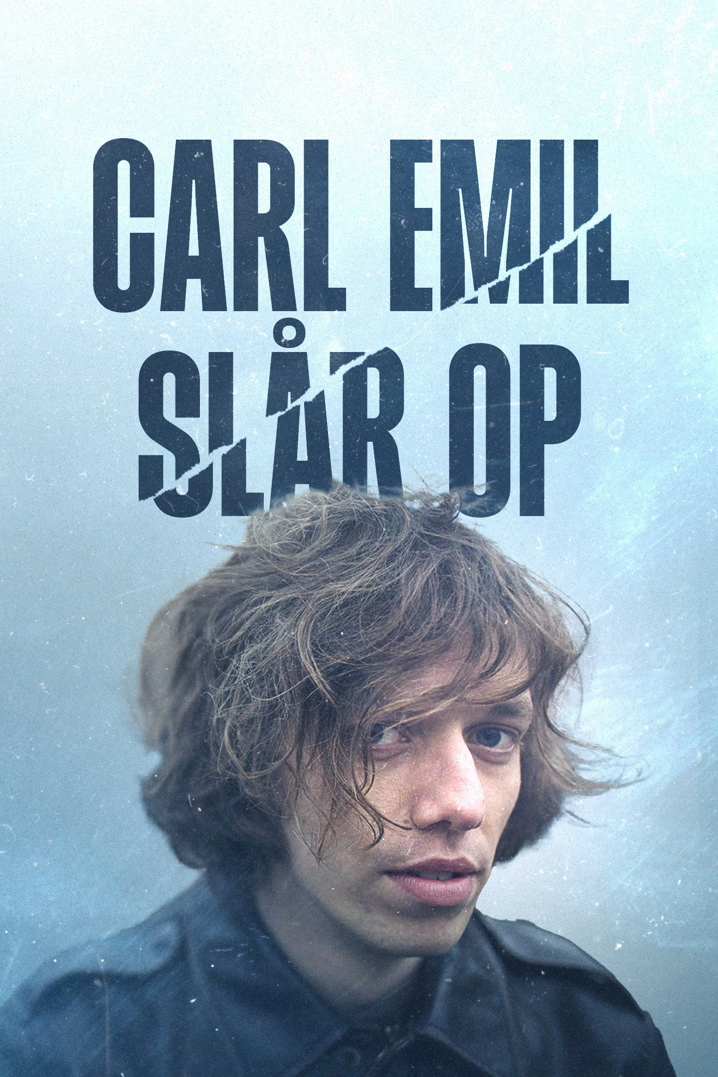 Carl Emil slår op