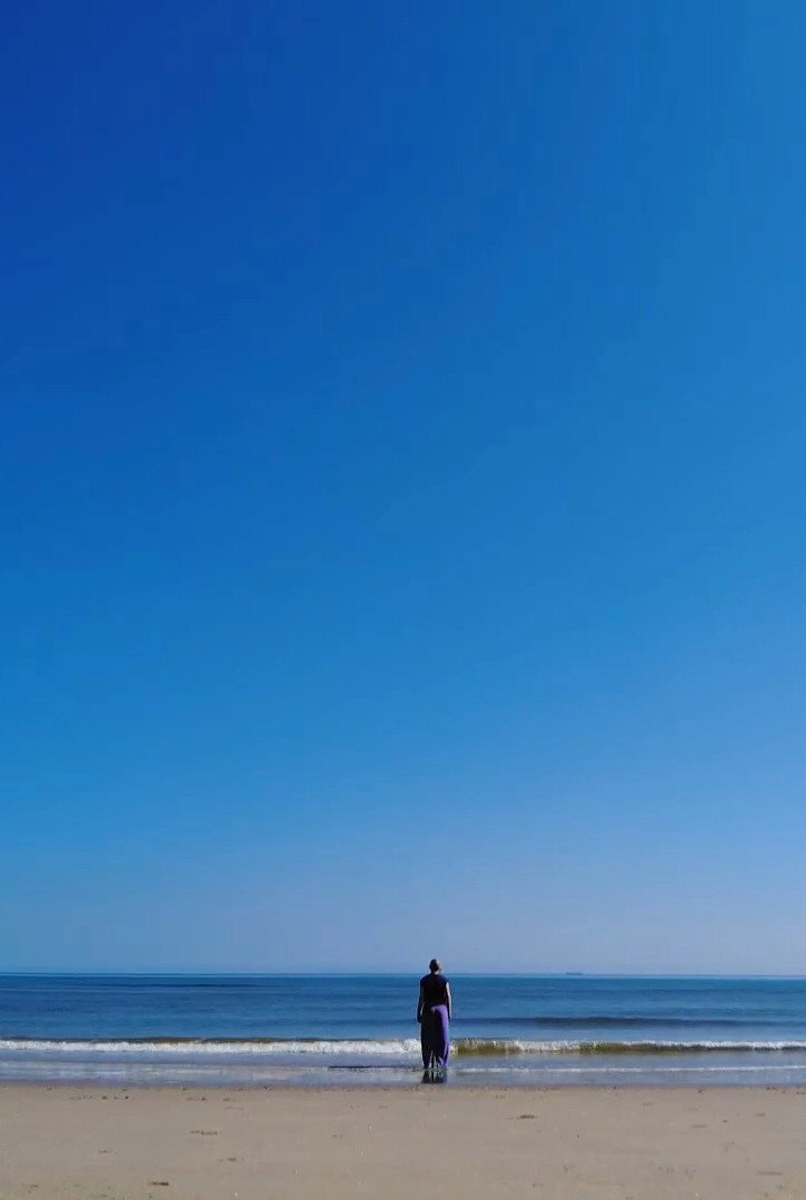 Lies A Calm Along The Deep