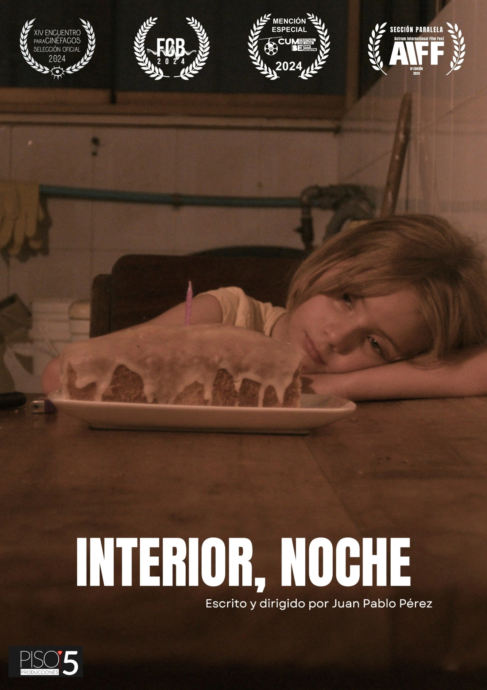 Interior, Noche