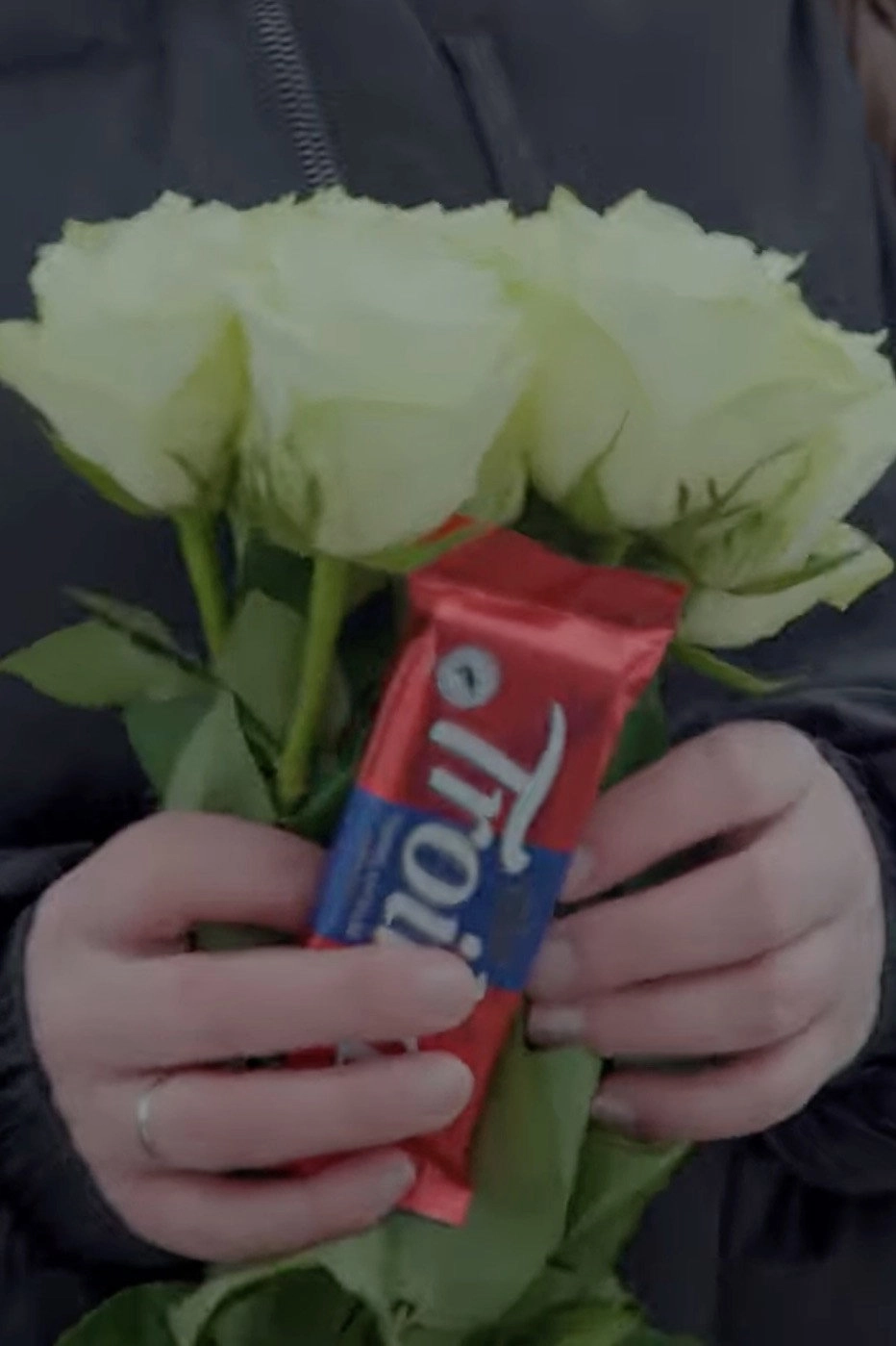 Bli hos meg