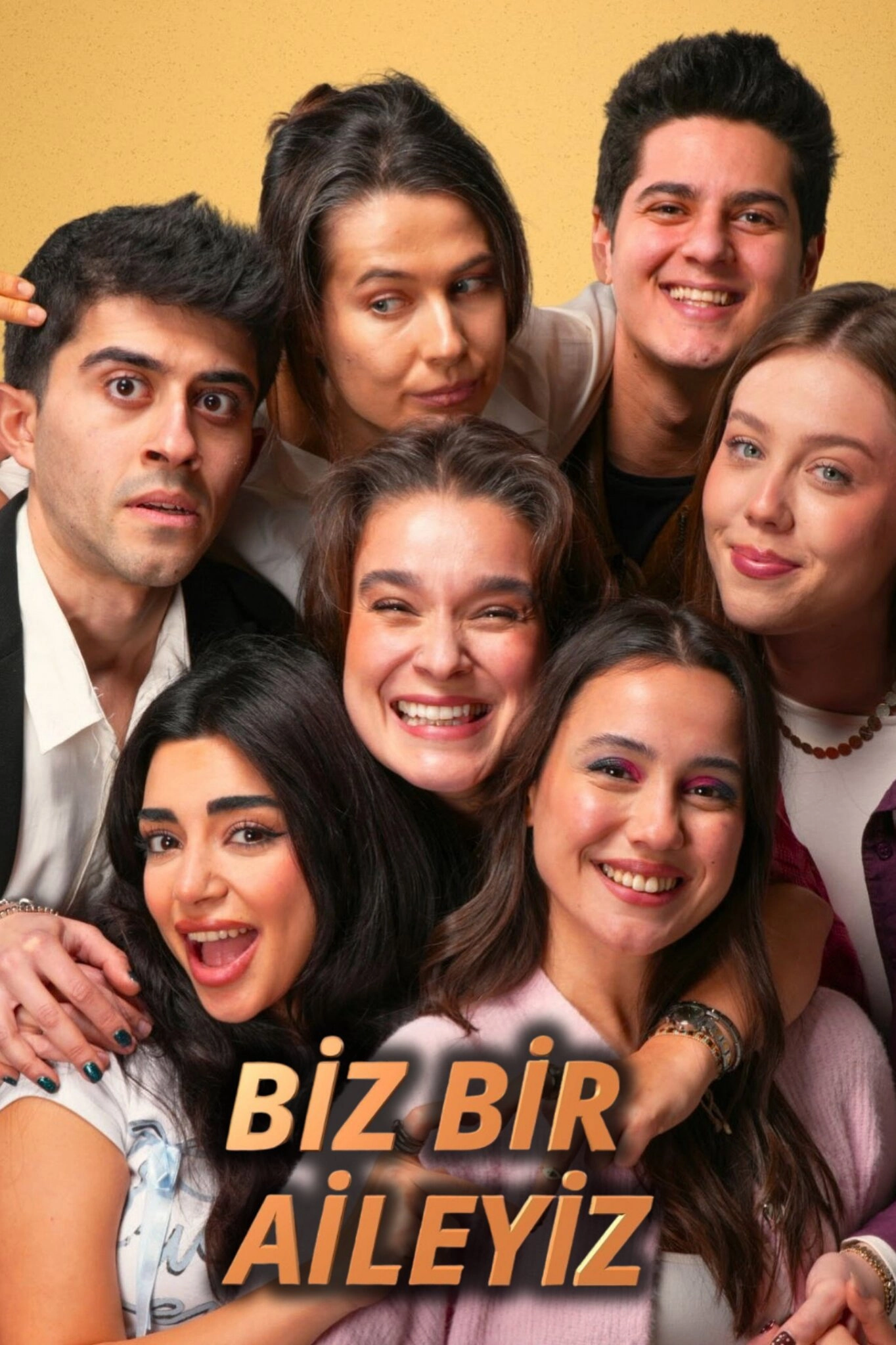 Biz Bir Aileyiz