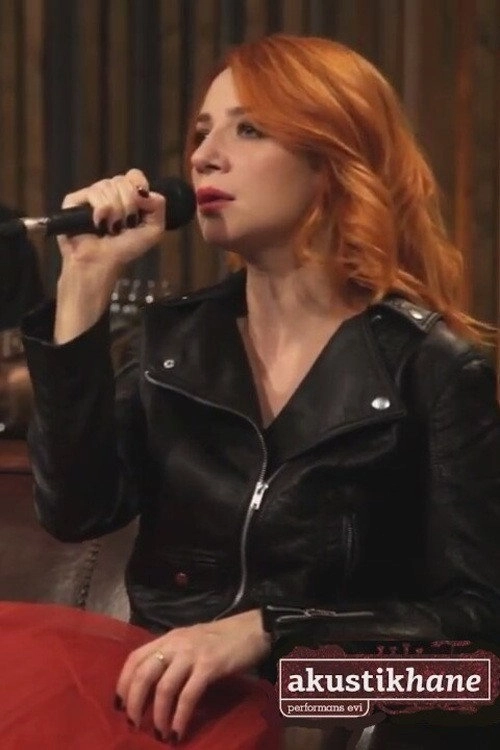 Aylin Aslim Live on Akustikhane