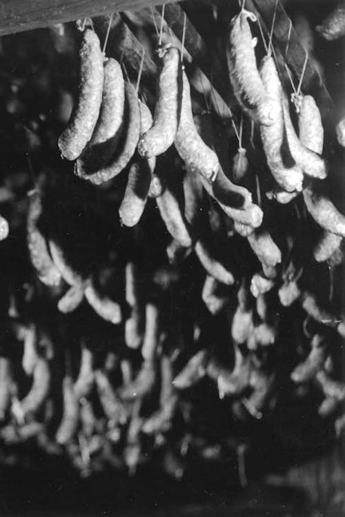 Feu, fumée, saucisse
