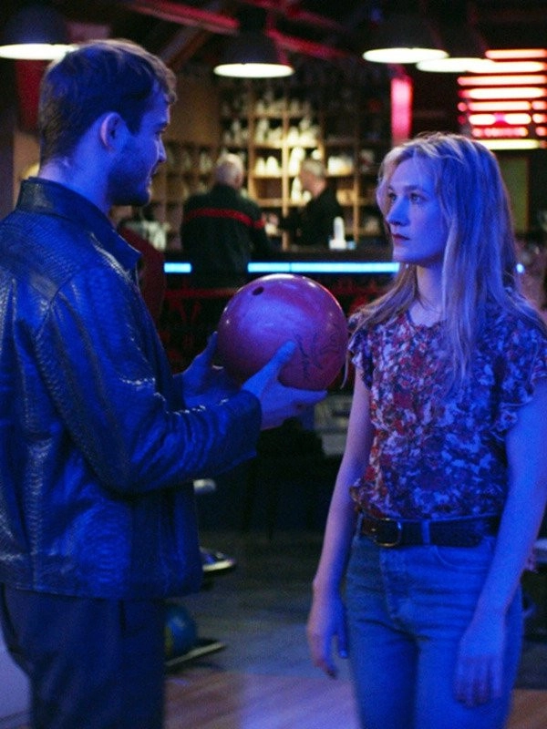 Saturn Bowling