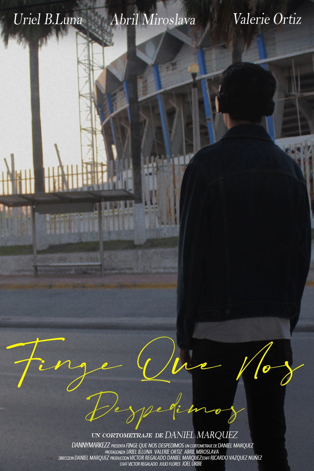 Finge Que Nos Despedimos (Oficial)