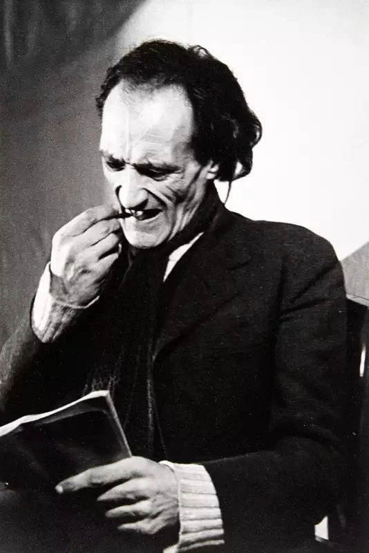 Artaud cité, atrocité